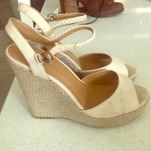 Bone white wedges